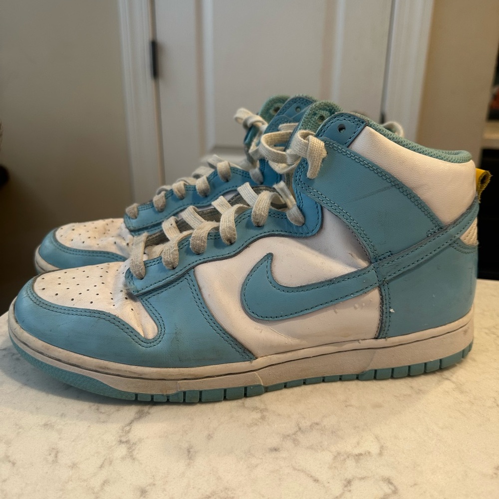 Nike High-Top Sneakers in Light Blue and White